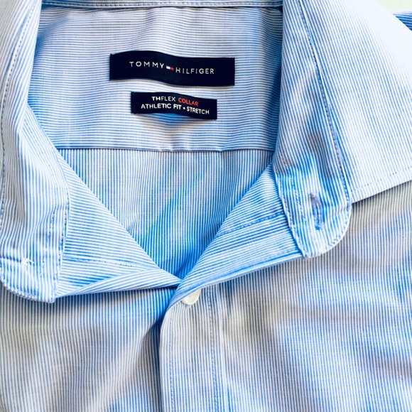 Tommy Hilfiger Men’s Slim Fit Th Flex Collar Dress Shirt, Cobalt, 16 1/2- 34/35 - Picture 3 of 4